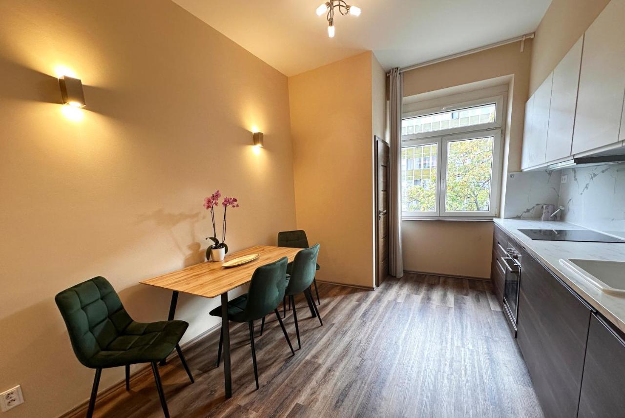Eva'S Apartment Praga Zewnętrze zdjęcie
